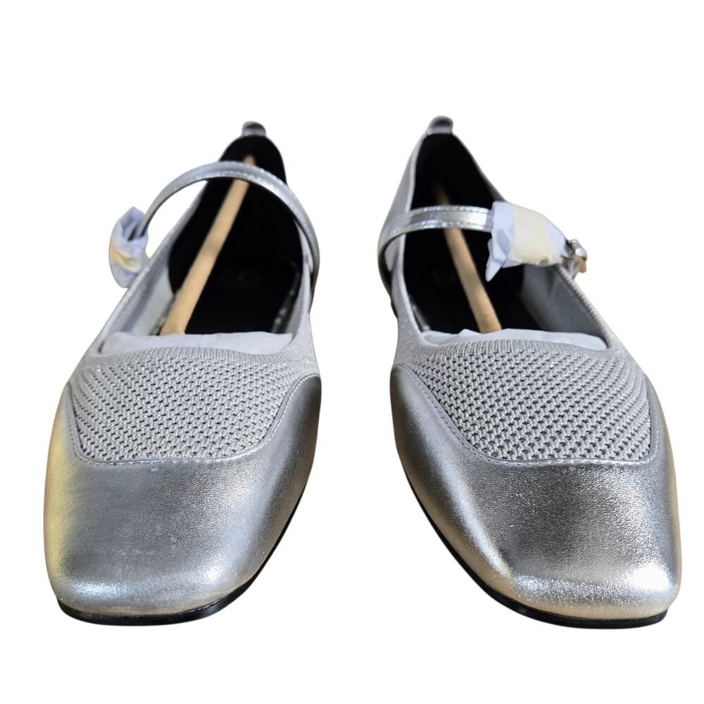Mary Jane Single Strap Mary Jane Silver | Size 7 Women’s | Cosy Island - Picture 4 of 8
